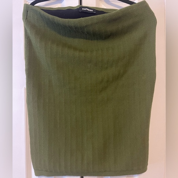 Express Green Skirt - Picture 5 of 5